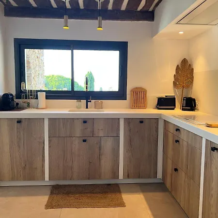 La Cigaliere A 5 Minutes De La A Pied Ле-Лаванду