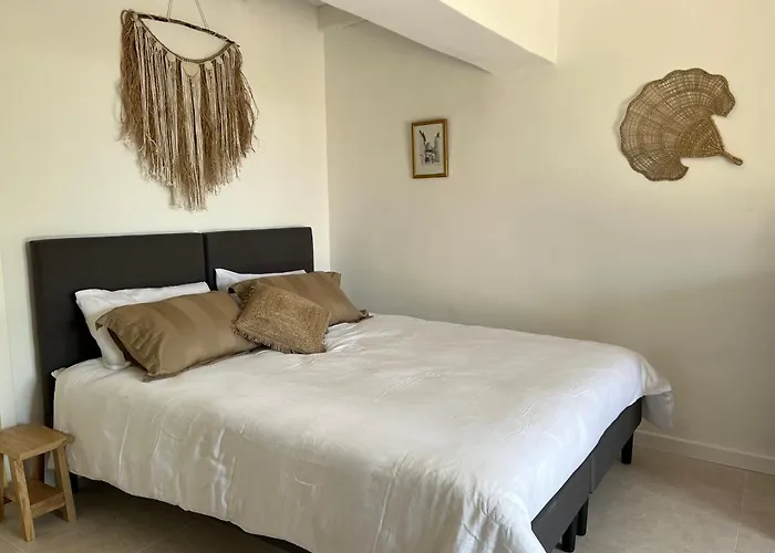 La Cigaliere A 5 Minutes De La A Pied Villa Le Lavandou